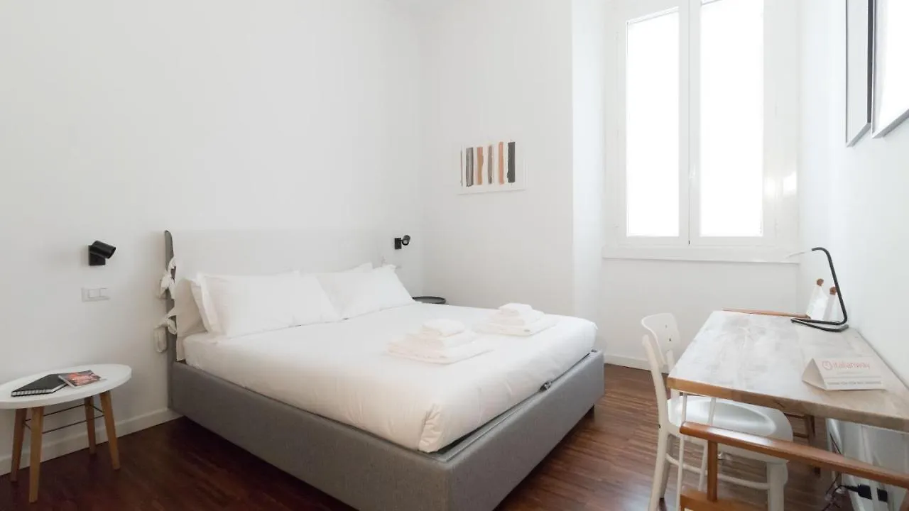 Italianway - Jacopo Dal Verme 4 Milan Italy